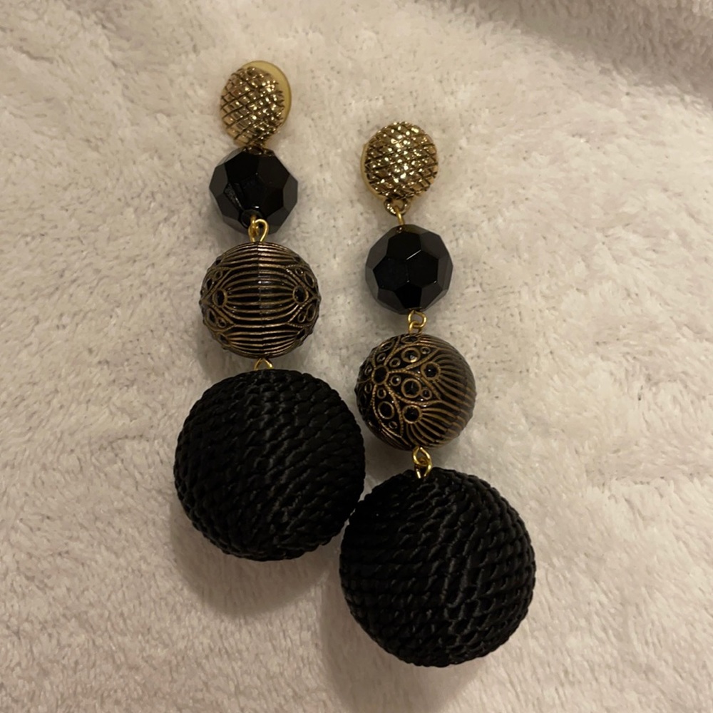 Pierced 3 tier ball earrings new